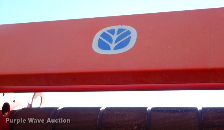 image for item KS9350 1999 New Holland 648  round baler