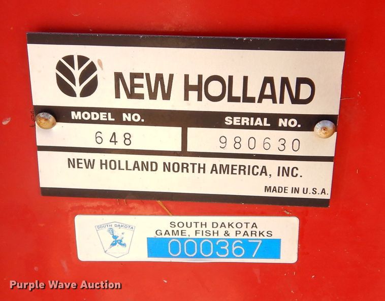 image for item KS9350 1999 New Holland 648  round baler