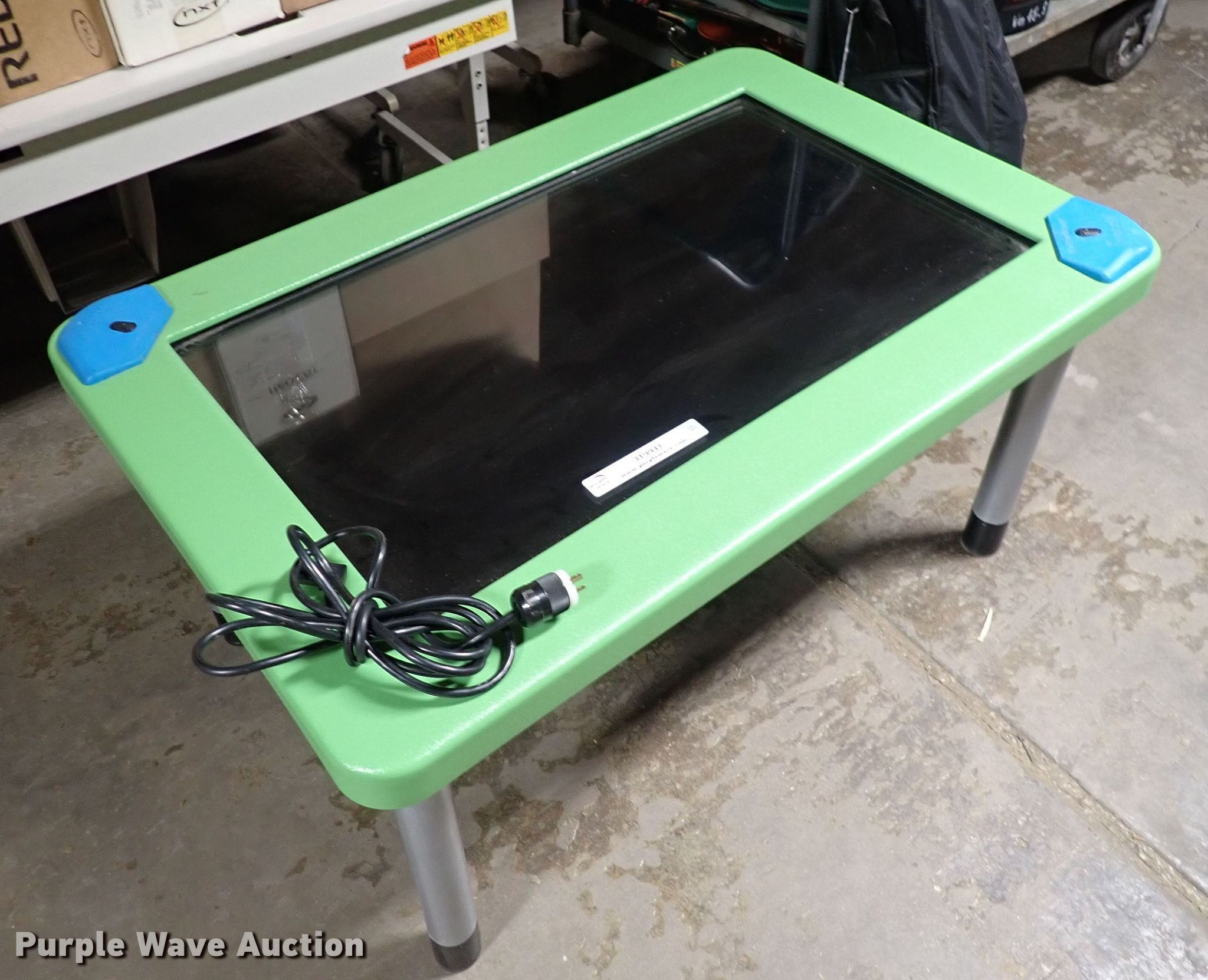 Hatch WePlay smart table in Hutchinson, KS | Item JT9941 sold | Purple Wave