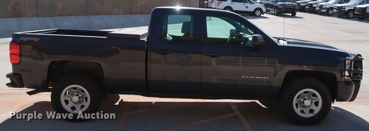 image for item DK3505 2016 Chevrolet Silverado 1500  Double Cab pickup truck