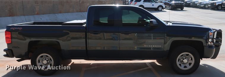 image for item DK3506 2017 Chevrolet Silverado 1500  Double Cab pickup truck