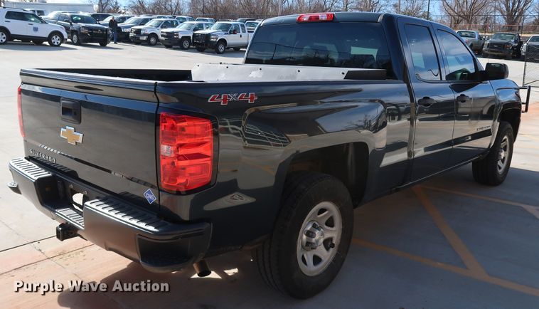 image for item DK3506 2017 Chevrolet Silverado 1500  Double Cab pickup truck