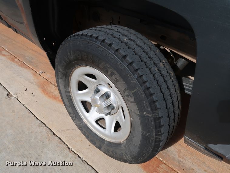 image for item DK3506 2017 Chevrolet Silverado 1500  Double Cab pickup truck