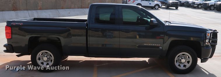 image for item DK3508 2017 Chevrolet Silverado 1500  Double Cab pickup truck
