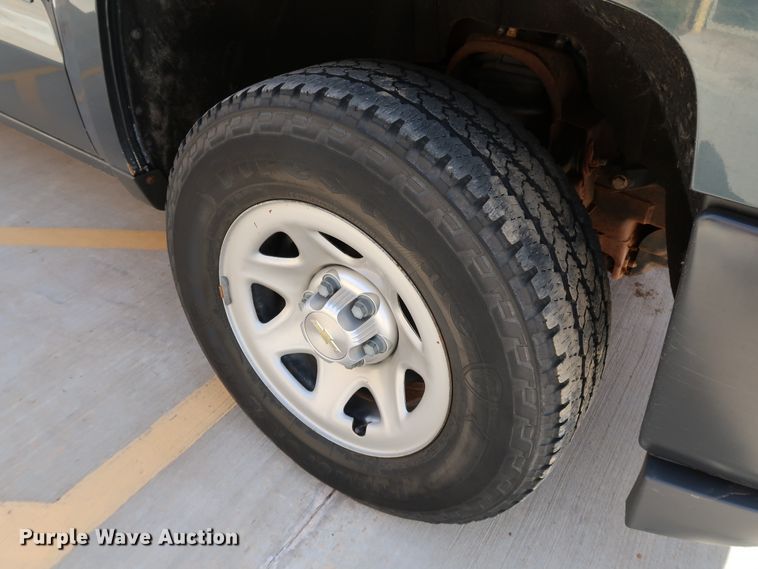 image for item DK3508 2017 Chevrolet Silverado 1500  Double Cab pickup truck