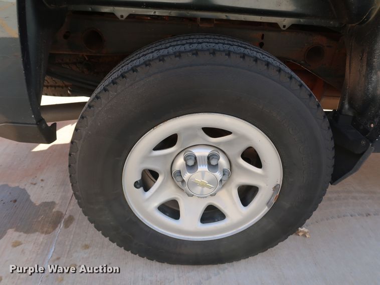 image for item DK3508 2017 Chevrolet Silverado 1500  Double Cab pickup truck