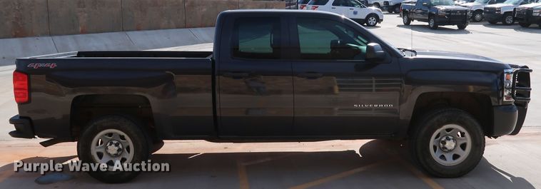 image for item DK3509 2016 Chevrolet Silverado 1500  Double Cab pickup truck