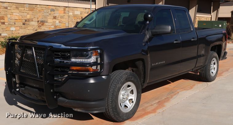 image for item DK3510 2016 Chevrolet Silverado 1500  Double Cab pickup truck