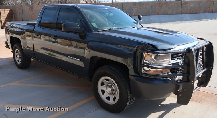 image for item DK3511 2017 Chevrolet Silverado 1500  Double Cab pickup truck