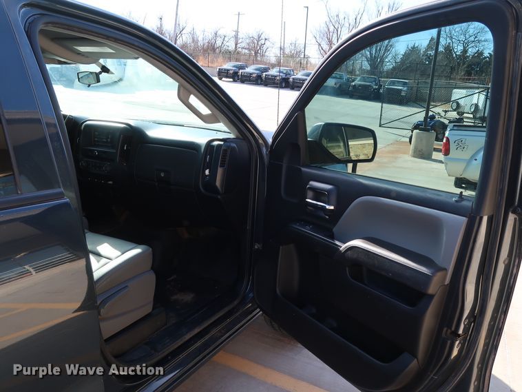 image for item DK3511 2017 Chevrolet Silverado 1500  Double Cab pickup truck