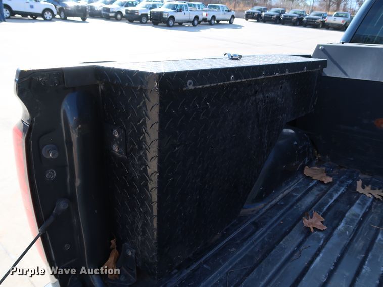 image for item DK3511 2017 Chevrolet Silverado 1500  Double Cab pickup truck