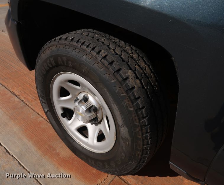 image for item DK3511 2017 Chevrolet Silverado 1500  Double Cab pickup truck