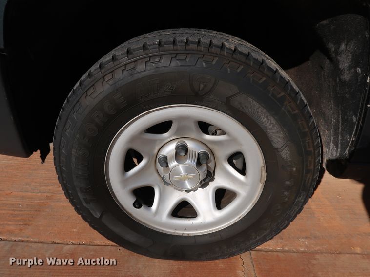 image for item DK3511 2017 Chevrolet Silverado 1500  Double Cab pickup truck