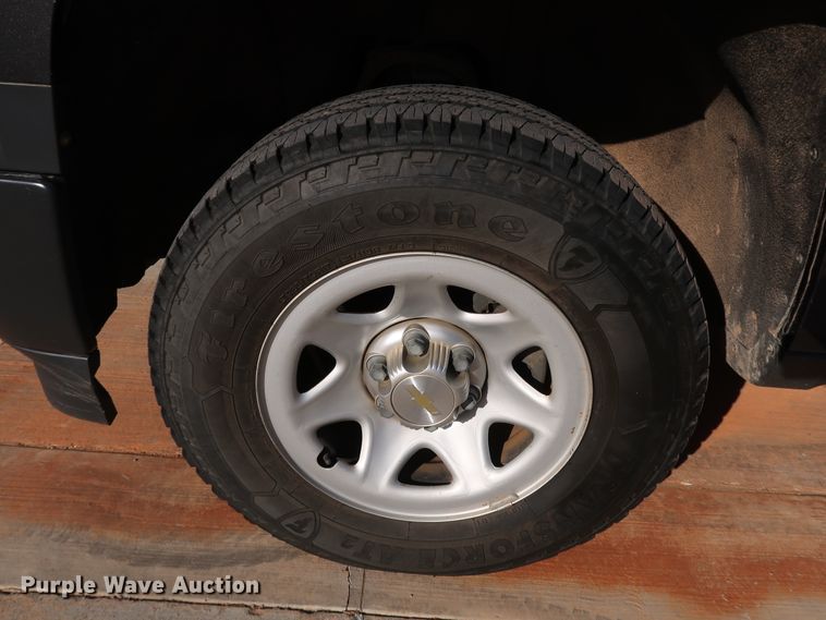 image for item DK3512 2015 Chevrolet Silverado 1500  Double Cab pickup truck