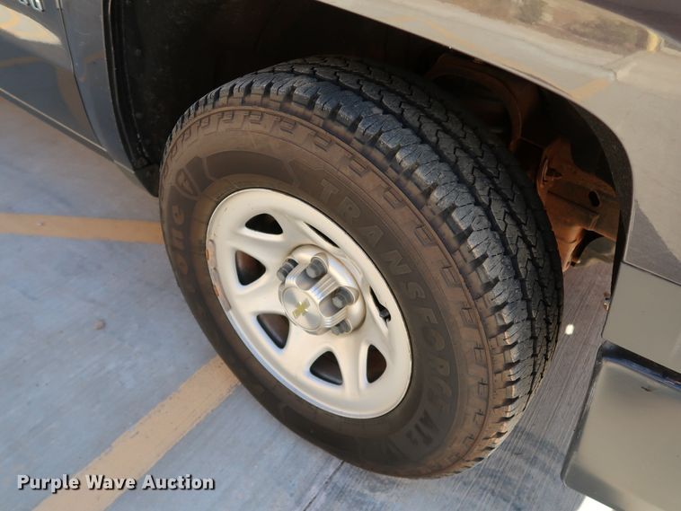 image for item DK3513 2015 Chevrolet Silverado 1500  Double Cab pickup truck