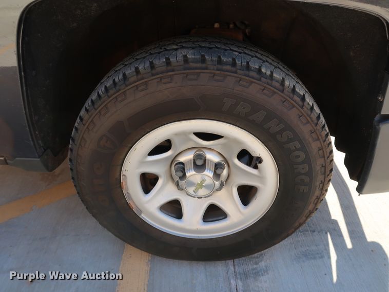 image for item DK3513 2015 Chevrolet Silverado 1500  Double Cab pickup truck