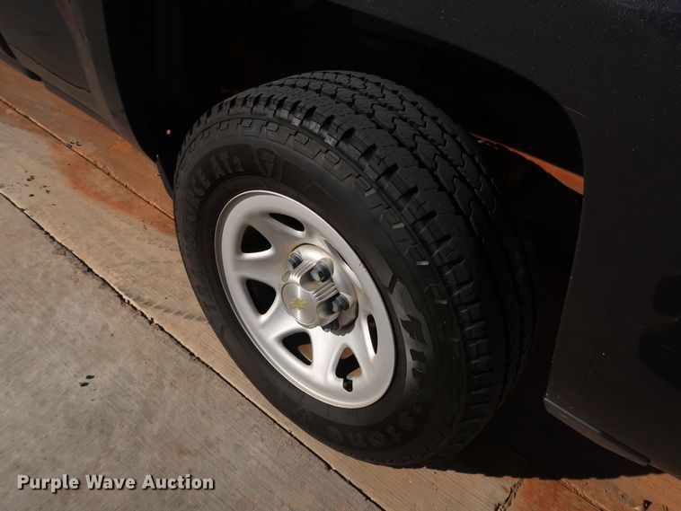 image for item DK3513 2015 Chevrolet Silverado 1500  Double Cab pickup truck