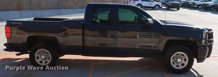 image for item DK3514 2016 Chevrolet Silverado 1500  Double Cab pickup truck