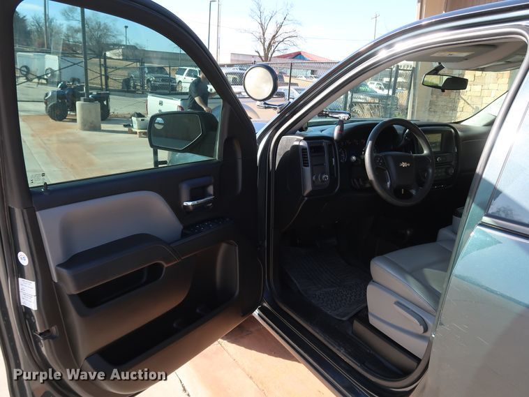 image for item DK3515 2017 Chevrolet Silverado 1500  Double Cab pickup truck