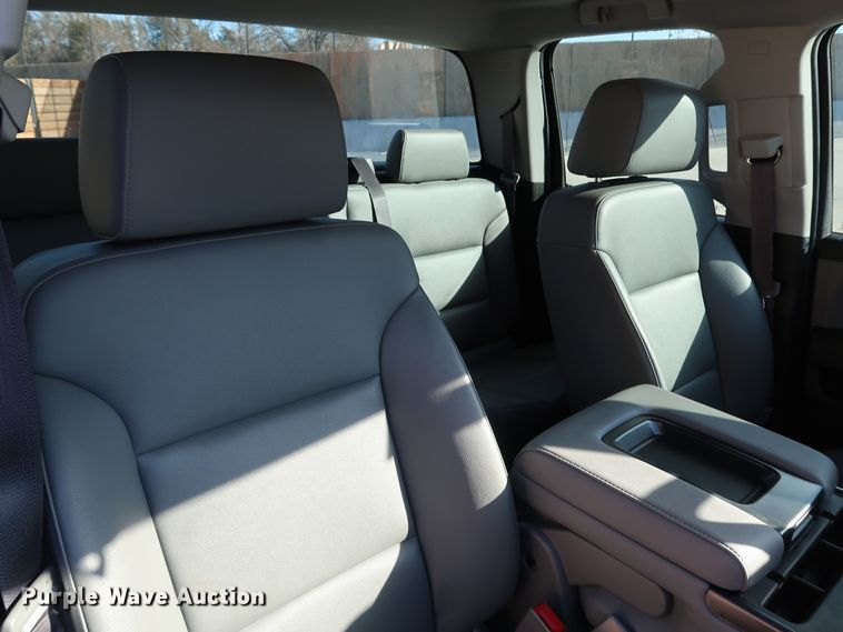 image for item DK3515 2017 Chevrolet Silverado 1500  Double Cab pickup truck