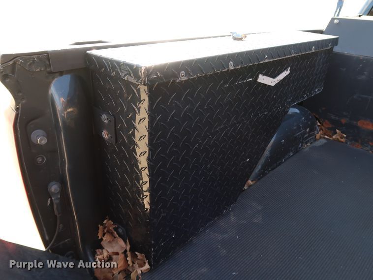 image for item DK3515 2017 Chevrolet Silverado 1500  Double Cab pickup truck