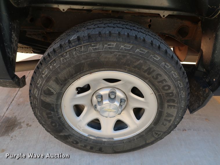 image for item DK3515 2017 Chevrolet Silverado 1500  Double Cab pickup truck