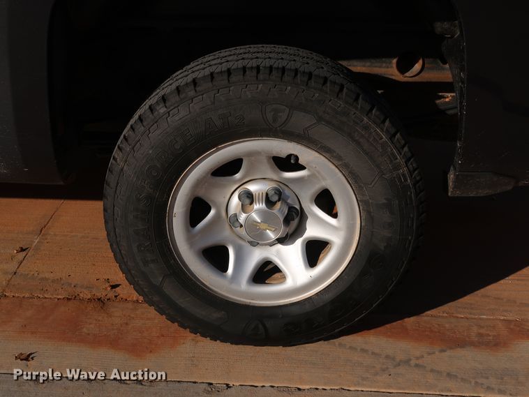 image for item DK3516 2016 Chevrolet Silverado 1500  Double Cab pickup truck