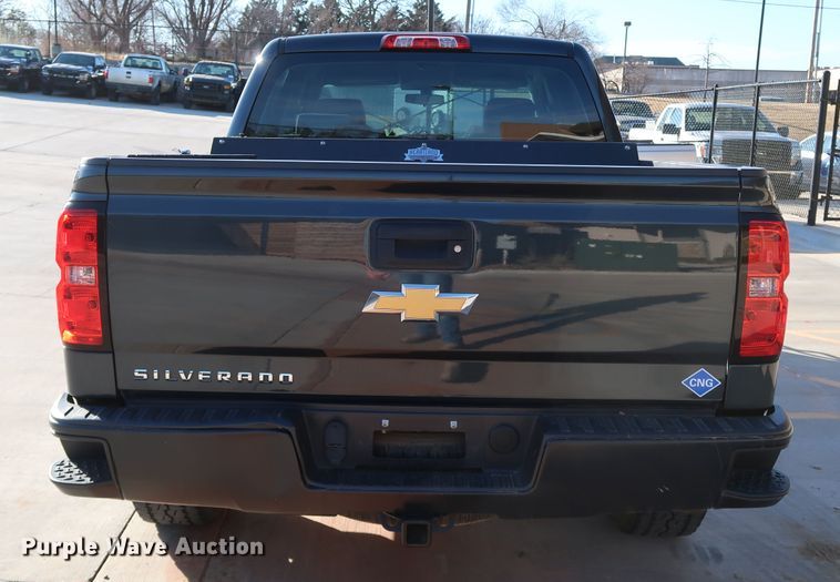 image for item DK3517 2017 Chevrolet Silverado 1500  Crew Cab pickup truck