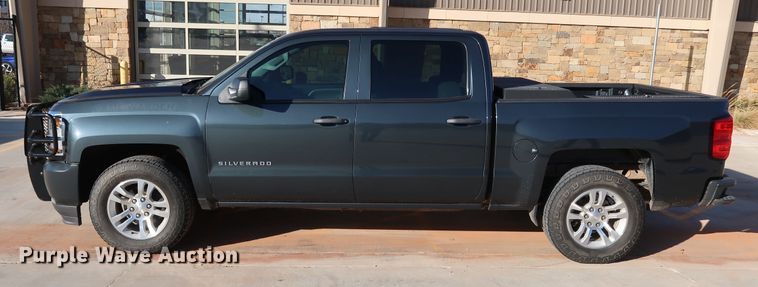 image for item DK3517 2017 Chevrolet Silverado 1500  Crew Cab pickup truck