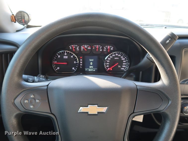 image for item DK3517 2017 Chevrolet Silverado 1500  Crew Cab pickup truck