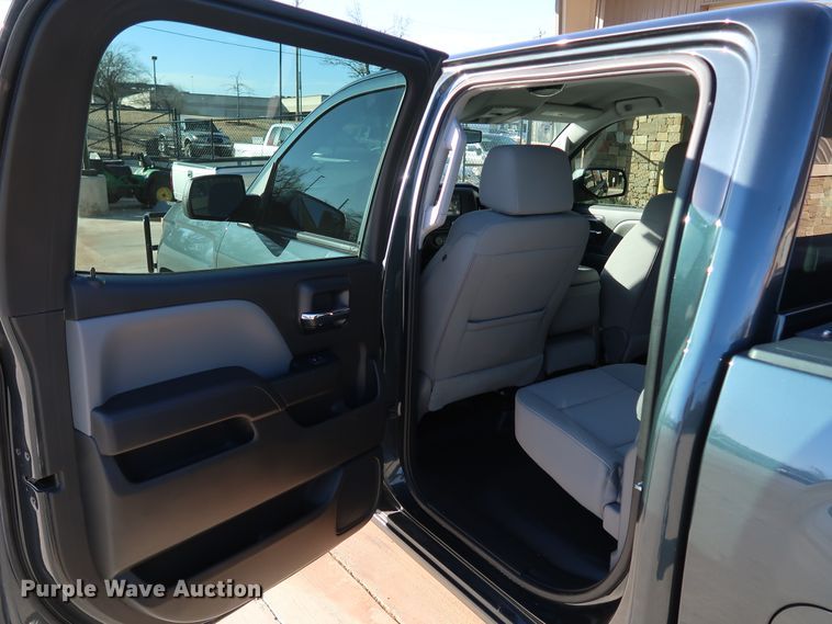 image for item DK3517 2017 Chevrolet Silverado 1500  Crew Cab pickup truck