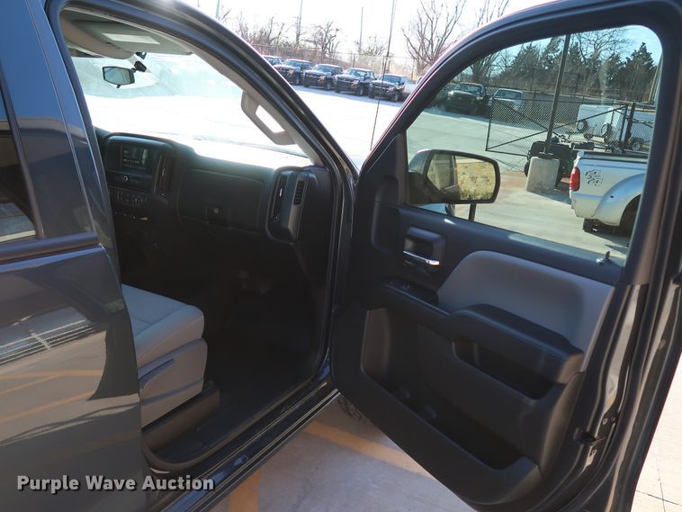 image for item DK3517 2017 Chevrolet Silverado 1500  Crew Cab pickup truck