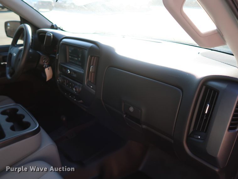 image for item DK3517 2017 Chevrolet Silverado 1500  Crew Cab pickup truck