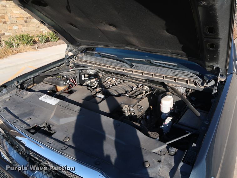 image for item DK3517 2017 Chevrolet Silverado 1500  Crew Cab pickup truck