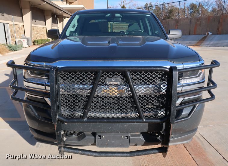 image for item DK3517 2017 Chevrolet Silverado 1500  Crew Cab pickup truck