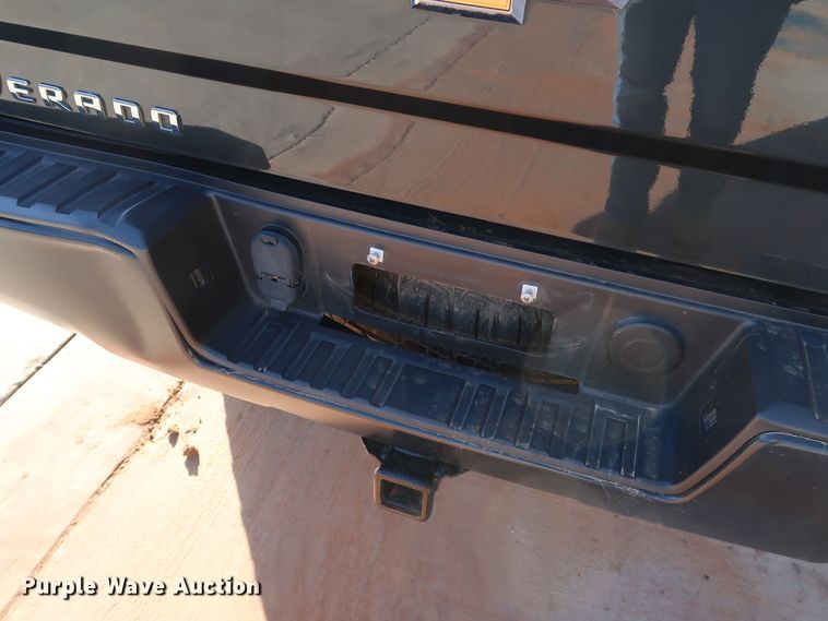 image for item DK3517 2017 Chevrolet Silverado 1500  Crew Cab pickup truck