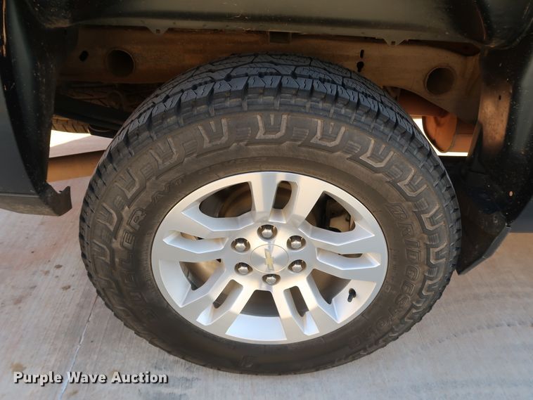 image for item DK3517 2017 Chevrolet Silverado 1500  Crew Cab pickup truck