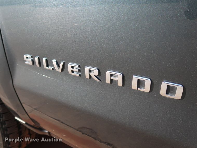 image for item DK3517 2017 Chevrolet Silverado 1500  Crew Cab pickup truck