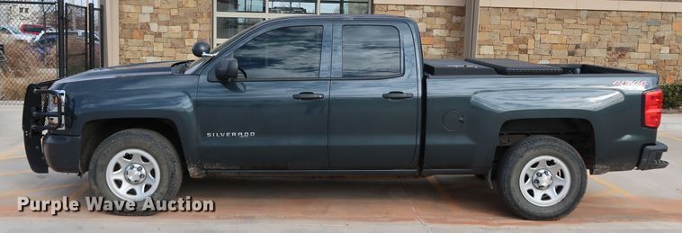 image for item DK3518 2017 Chevrolet Silverado 1500  Double Cab pickup truck