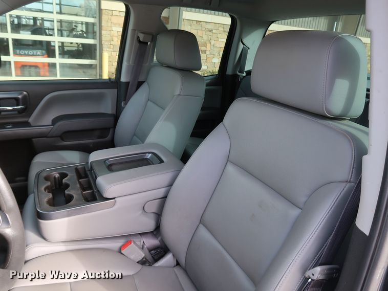 image for item DK3518 2017 Chevrolet Silverado 1500  Double Cab pickup truck