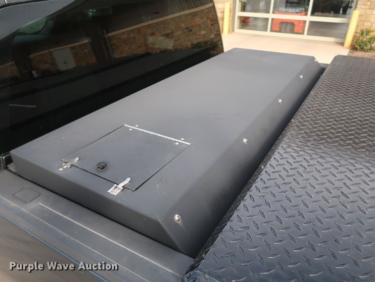 image for item DK3518 2017 Chevrolet Silverado 1500  Double Cab pickup truck