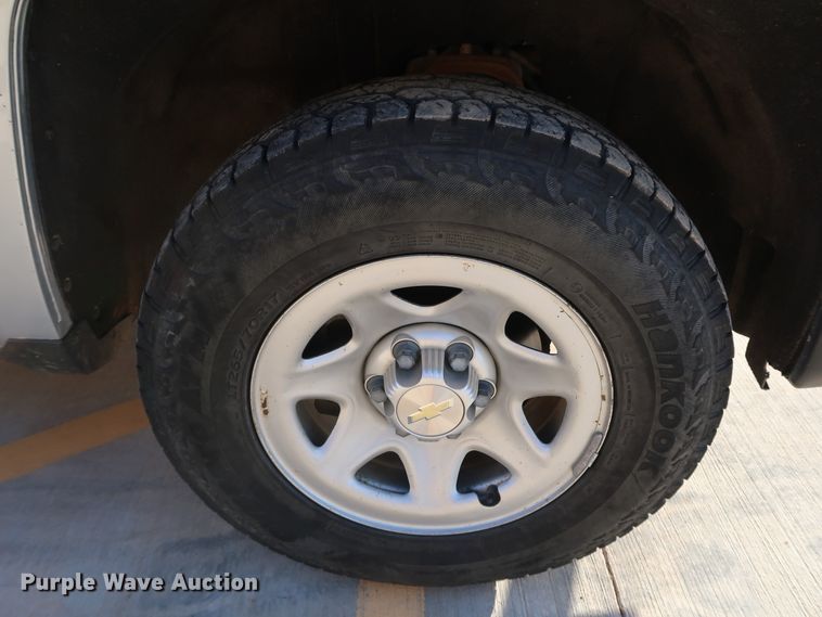 image for item DK3520 2016 Chevrolet Silverado 1500  Double Cab pickup truck