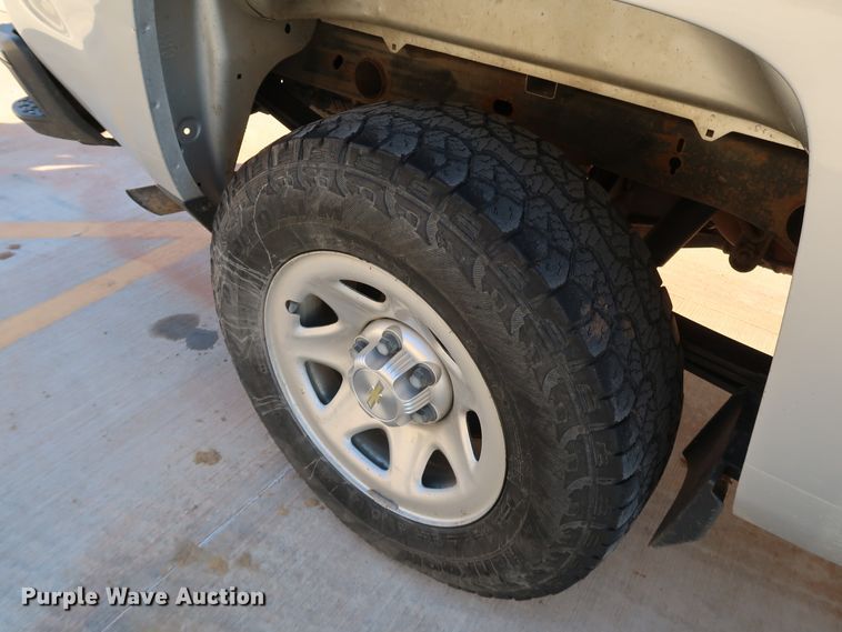 image for item DK3520 2016 Chevrolet Silverado 1500  Double Cab pickup truck