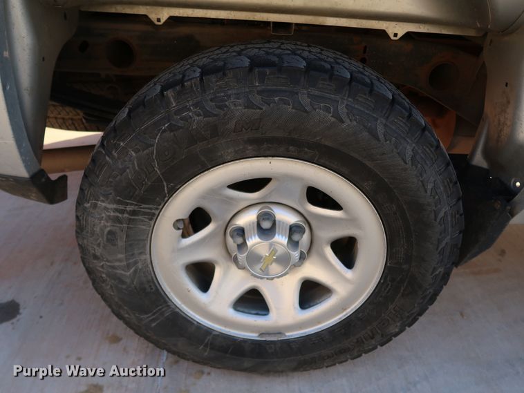 image for item DK3520 2016 Chevrolet Silverado 1500  Double Cab pickup truck