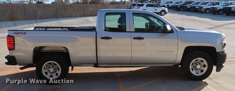 image for item DK3521 2016 Chevrolet Silverado 1500  Double Cab pickup truck