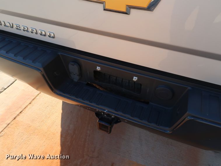 image for item DK3521 2016 Chevrolet Silverado 1500  Double Cab pickup truck