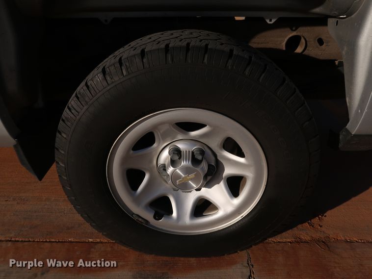 image for item DK3521 2016 Chevrolet Silverado 1500  Double Cab pickup truck