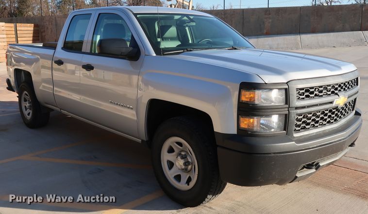 image for item DK3522 2015 Chevrolet Silverado 1500  Double Cab pickup truck