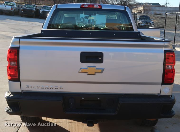 image for item DK3523 2015 Chevrolet Silverado 1500  Crew Cab pickup truck