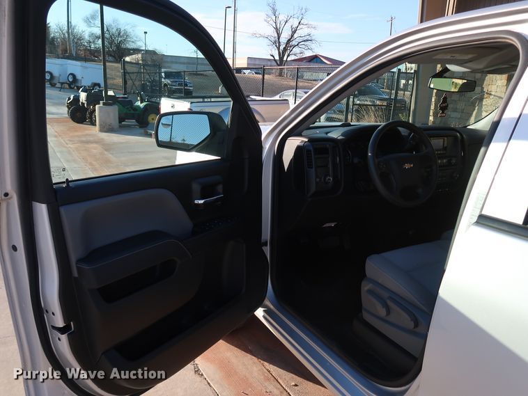 image for item DK3523 2015 Chevrolet Silverado 1500  Crew Cab pickup truck